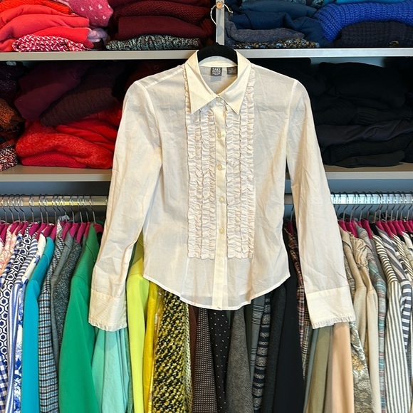 Saks Fifth Avenue white with pink stripes long sleeve button down shirt size 2P - Picture 1 of 3